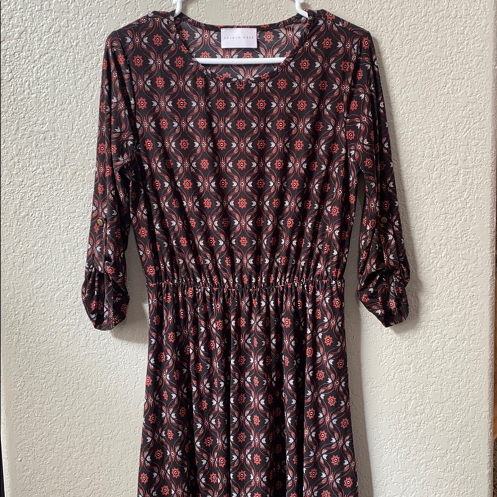 Black and red dress. Size large.